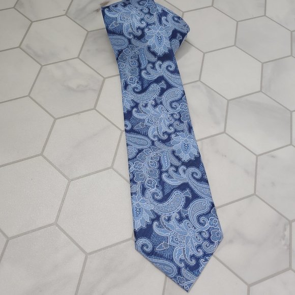 Men's BACHRACH 100% Silk Hand Made Tie Blue Paisley Pattern - Picture 4 of 6